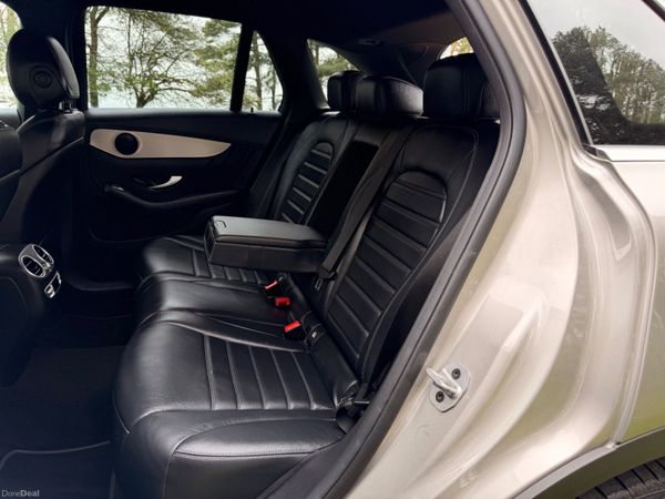 Mercedes-Benz GLC 2021 300d 4 Matic 384461948