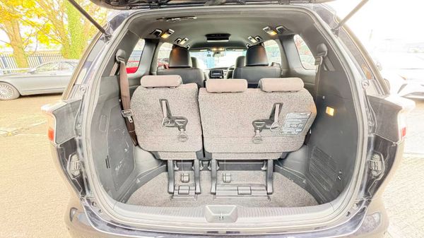 Toyota Estima 2.4 hybrid 7 Seater 384463668