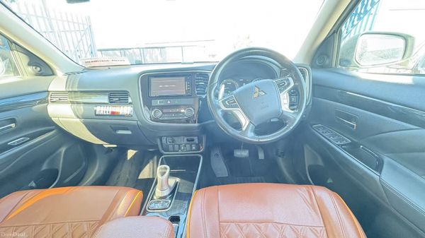 Mitsubishi Outlander 2.0 Hybrid Plug in 2018 384464162