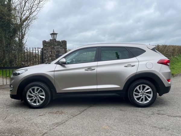 Hyundai Tucson 1.7 D Executive SE 384464756