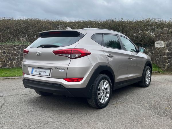 Hyundai Tucson 1.7 D Executive SE 384464758