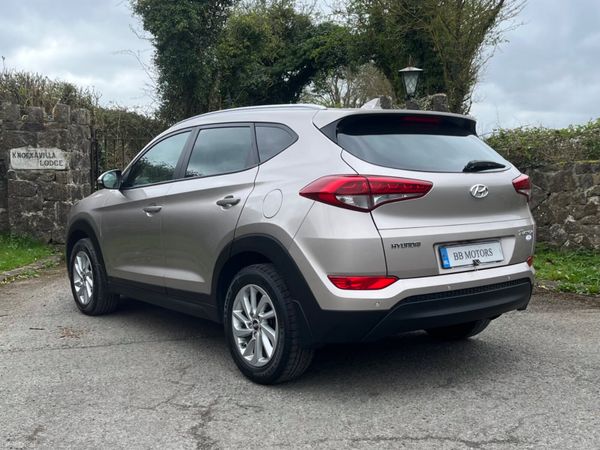 Hyundai Tucson 1.7 D Executive SE 384464762