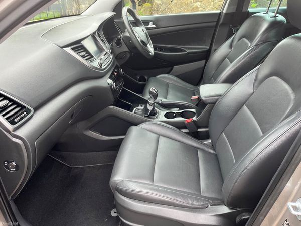 Hyundai Tucson 1.7 D Executive SE 384464764