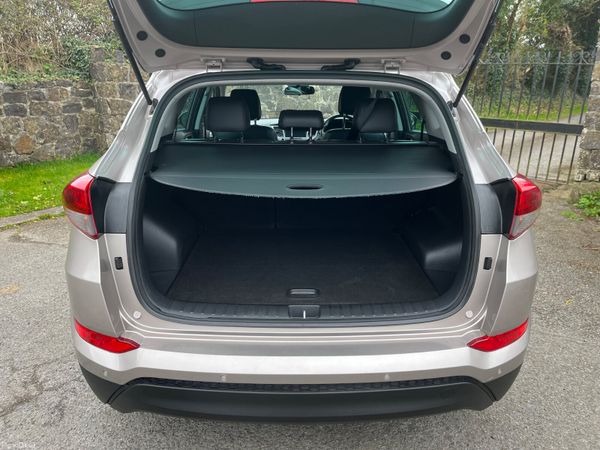 Hyundai Tucson 1.7 D Executive SE 384464766