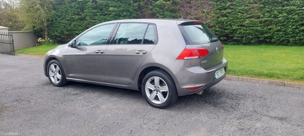 Volkswagen Golf 2016 384465898