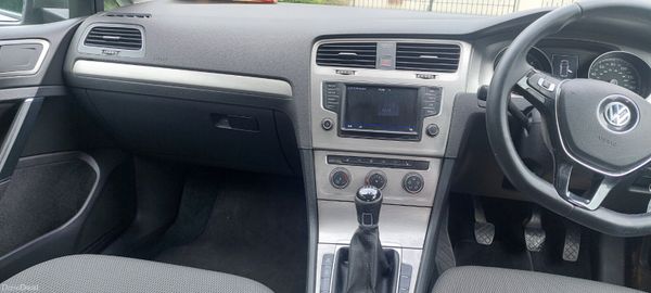 Volkswagen Golf 2016 384465942