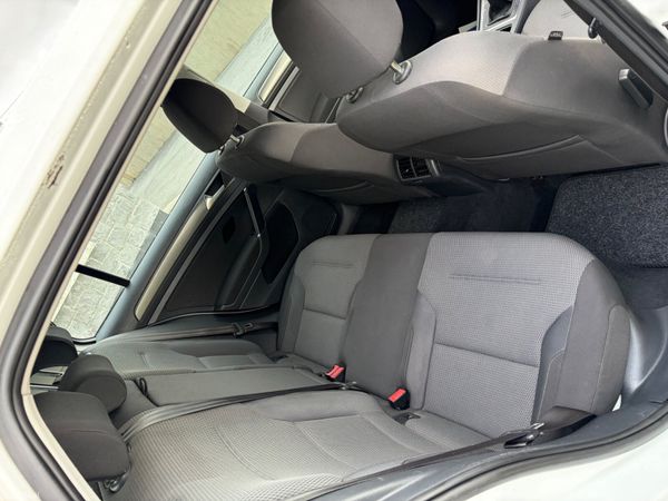 Volkswagen Golf 2013 384478206