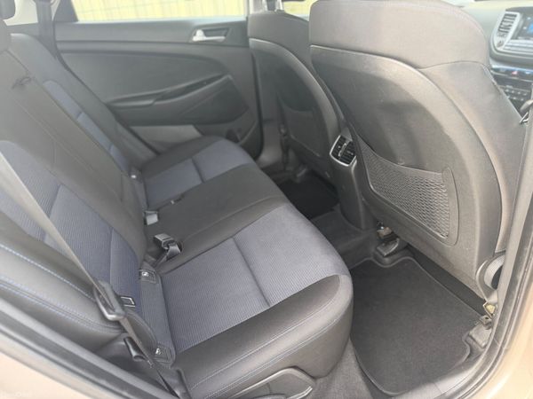 Hyundai Tucson 152 Premium Low Miles 384479812