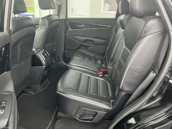 KIA SOENTO GT-LINE AUTOMATIC 4x4 7 SEATER 1 OWNER 384415078