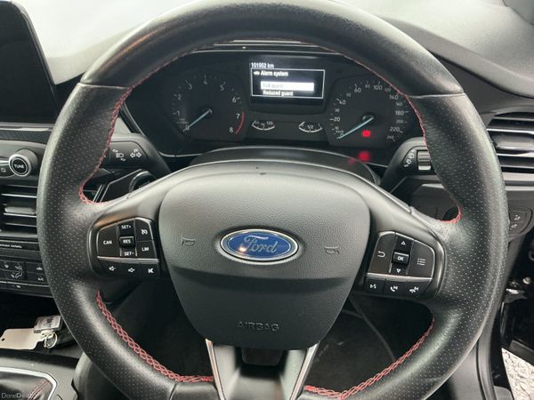 2019 FORD FOCUS ST-LINE PETROL LOW KMS 384416640