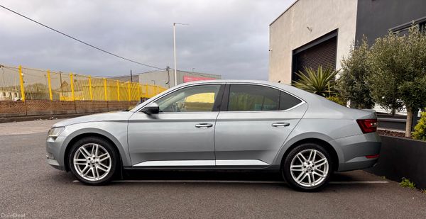 2016 Skoda Superb *SUNROOF*LEATHER INTERIOR * 384426610