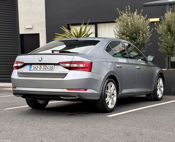 2016 Skoda Superb *SUNROOF*LEATHER INTERIOR * 384426618