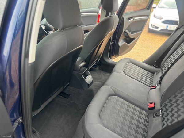 Audi A3 SE 384435824