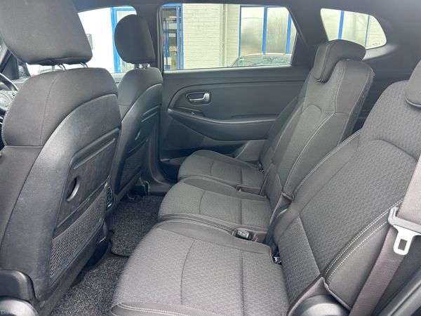 2018 KIA CARENS 1.7d EX 7 SEATER LOW KMS 384542608