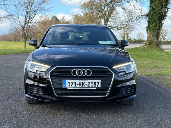 Audi A3 2017 TDI 1.6 only 66000 KM 384569322