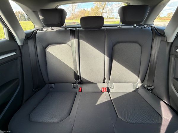 Audi A3 2017 TDI 1.6 only 66000 KM 384569536