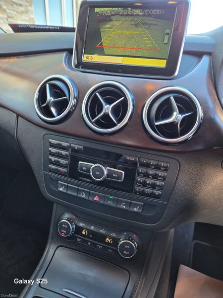 Mercedes B 180 AMG SPEC 384570352