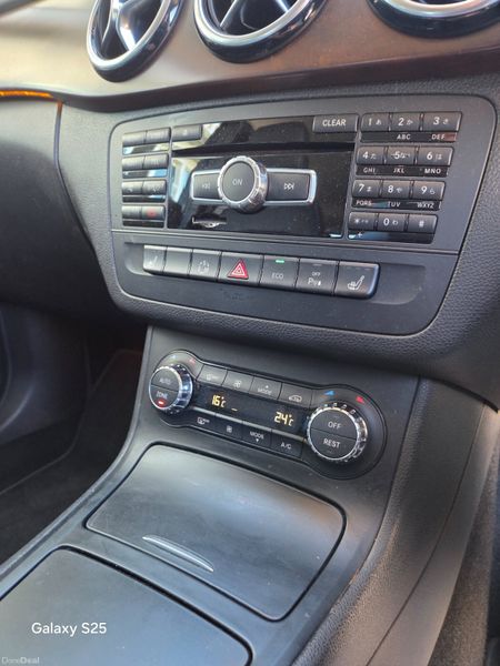 Mercedes B 180 AMG SPEC 384570366