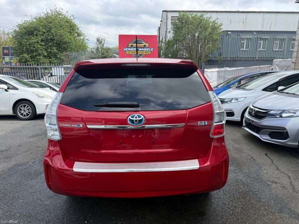2012 Toyota Prius Alpha 7 Seater 1.8 Hybrid 384597952