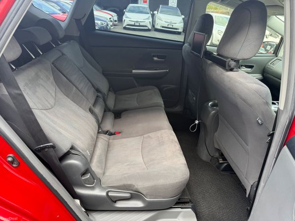 2012 Toyota Prius Alpha 7 Seater 1.8 Hybrid 384597932