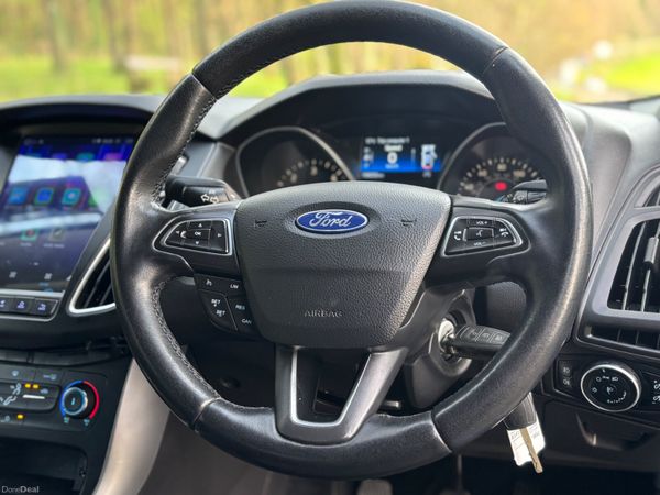171 Ford Focus 1.5 TDCi 120PS Zetec PowerShift 384501506