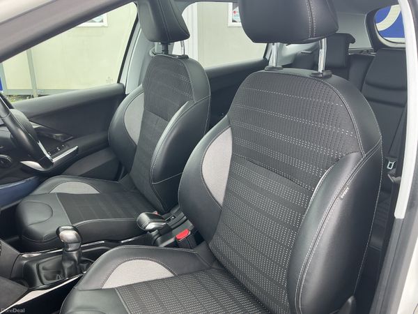 PEUGEOT 2008 1.2 PETROL 62,000 KMS PANORAMIC ROOF 384509416