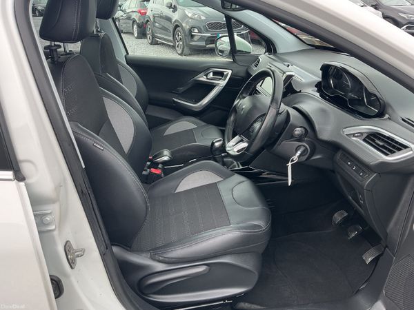 PEUGEOT 2008 1.2 PETROL 62,000 KMS PANORAMIC ROOF 384509420