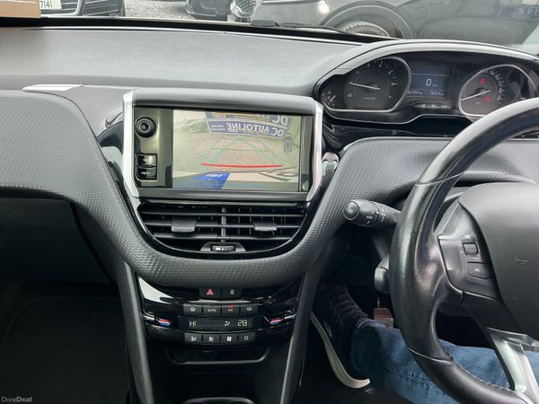 PEUGEOT 2008 1.2 PETROL 62,000 KMS PANORAMIC ROOF 384509424