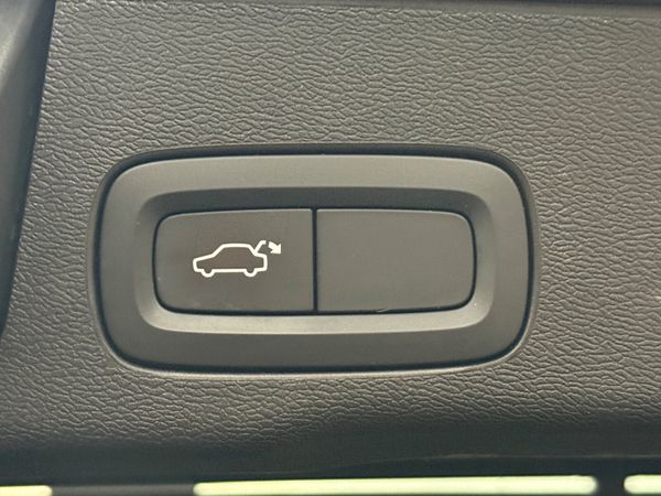 Stunning 211 Volvo XC60! 384512892