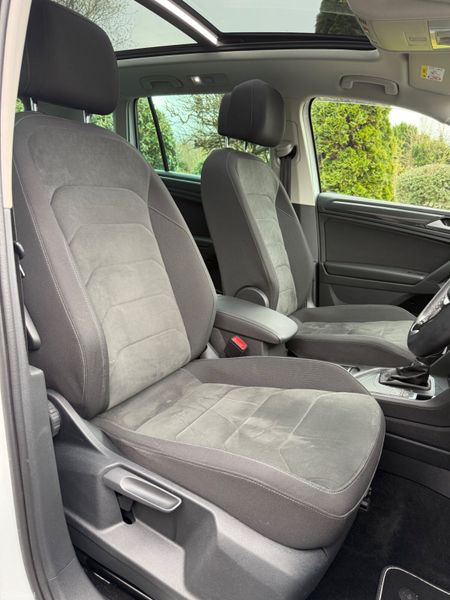 *40,000 kms* Immaculate 191 VW Tiguan R-Line Auto! 384513006