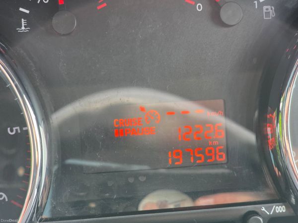 Peugeot 5008 2014 384521818