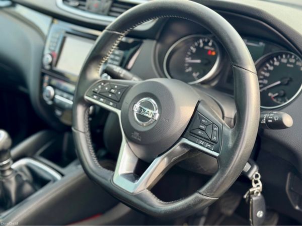 Nissan Qashqai 1.2 SV 18 4DR 384524726