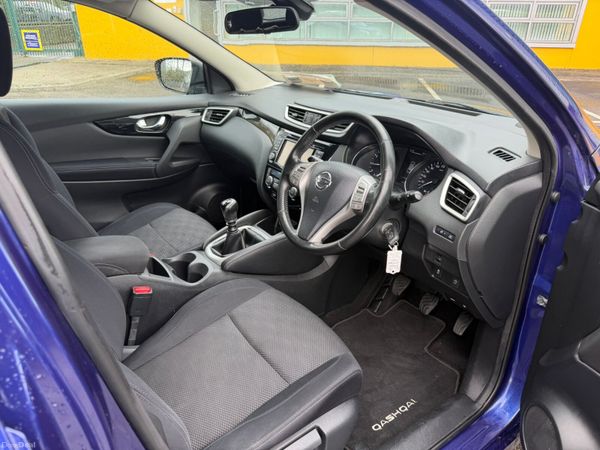 Nissan Qashqai 1.2 Petrol Pan Roof 384525746