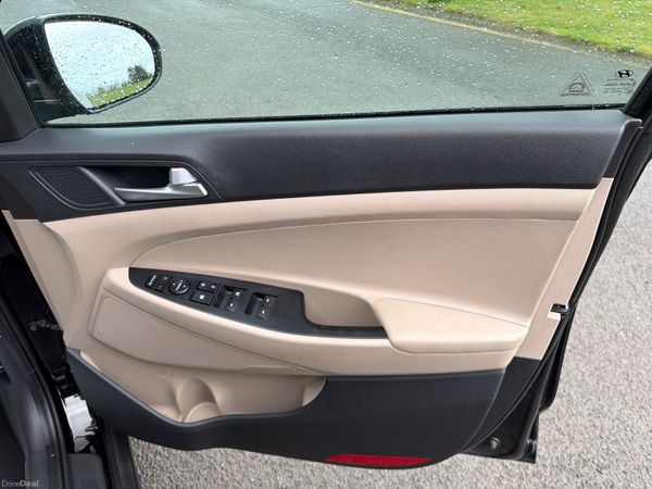 Hyundai Tucson 2017 Executive only 77000 KM 384534214