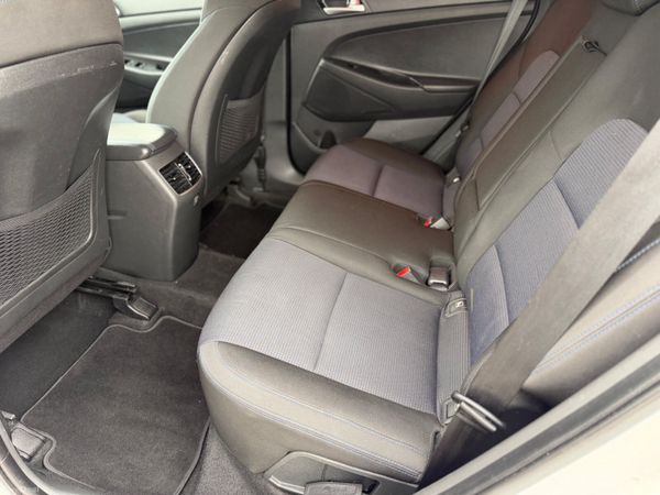 Hyundai Tucson 2016 384538902