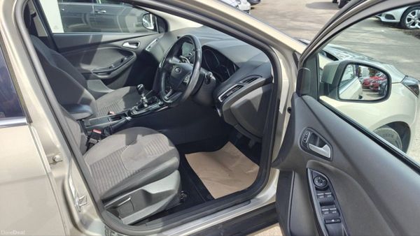Ford Focus 1.5 TDCi 95PS Titanium 384657286