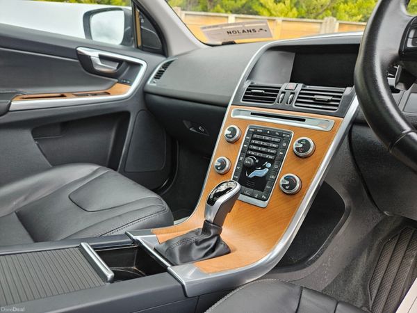 VOLVO XC60 SE LUX D4 AUTO 384664512