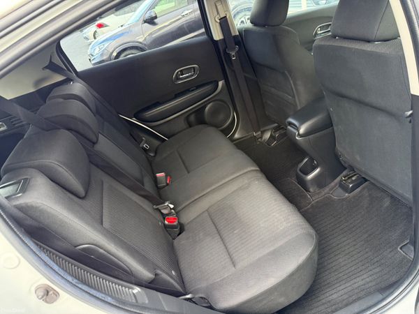 Honda Vezel 2015 384665686