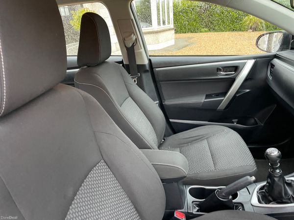 Toyota Corolla 2015 1.4 Diesel D4D 384689676