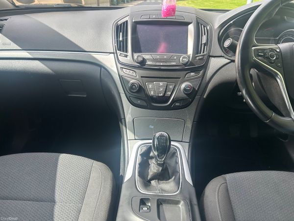 Opel Insignia 2015(NCT 06/27. TAX 09/26) 384690310