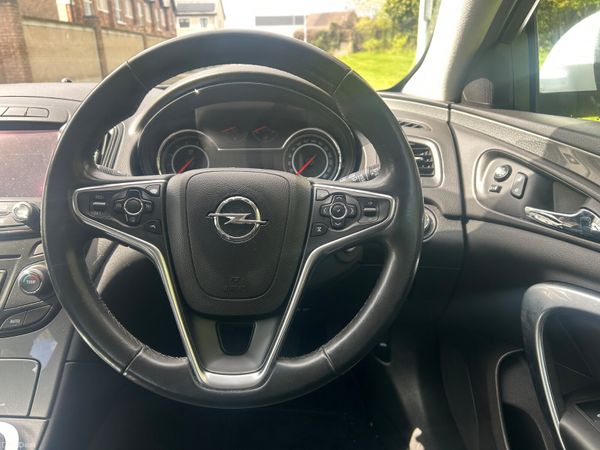 Opel Insignia 2015(NCT 06/27. TAX 09/26) 384690316