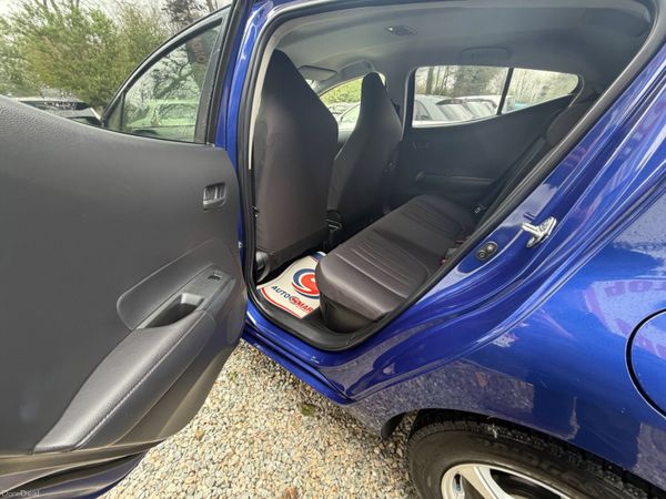 Toyota Aqua 2022 384694182