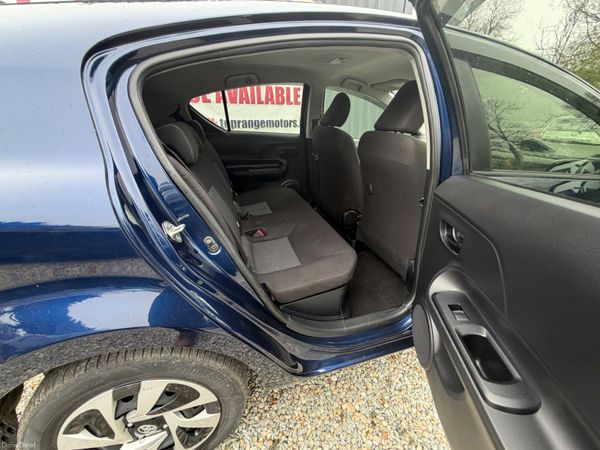 Toyota aqua 2019 384694382