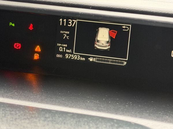 Toyota aqua 2019 384694388