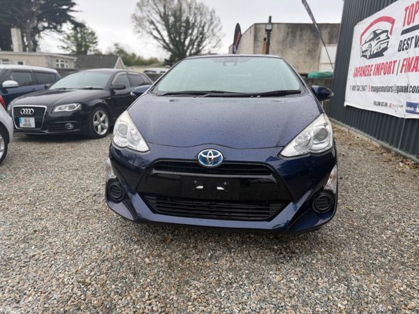 Toyota Auqa 2016 384698344