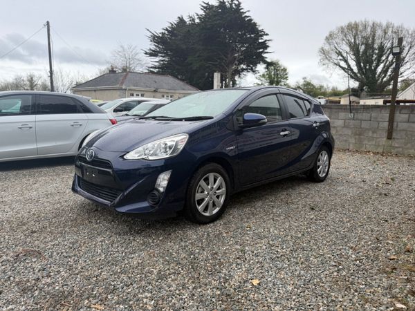 Toyota Auqa 2016 384698346