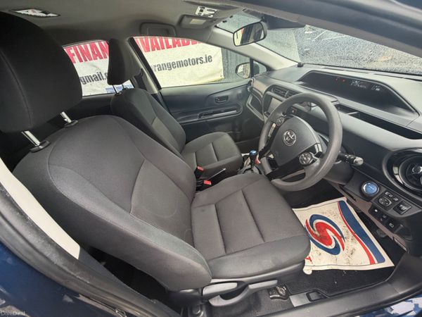 Toyota Auqa 2016 384698350