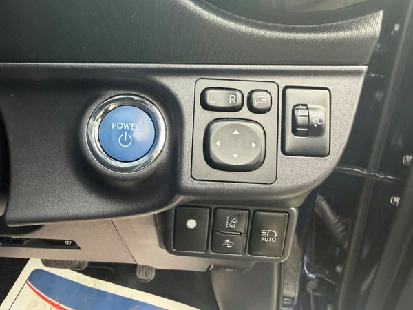 Toyota Auqa 2016 384698364