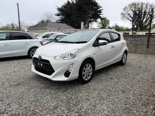Toyota aqua 2016 384698456