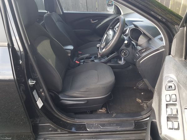 HYUNDAI IX35.. LOW KM...NCT PASS TODAY 384603900